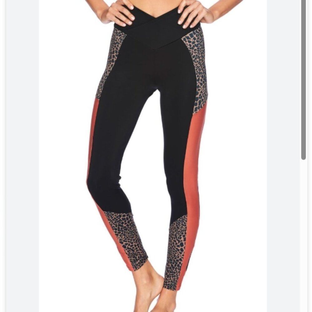 Like New! Beach Riot Tori Leggings in Peach/Leopard/Black in Size M